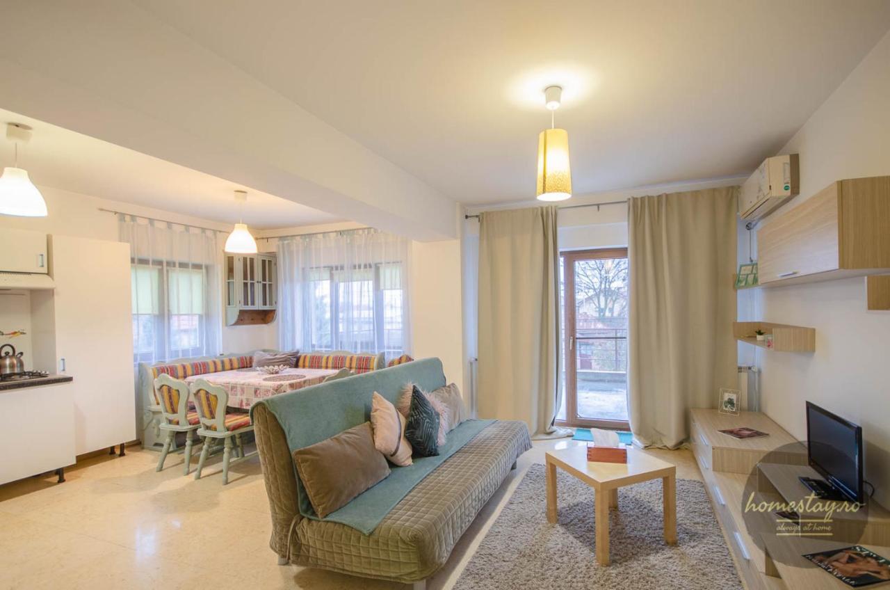 Homestay Отопени Екстериор снимка