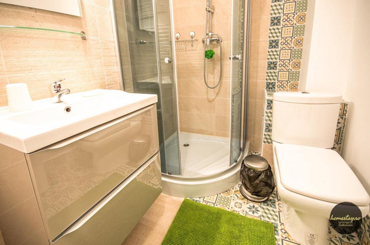 Homestay Отопени Екстериор снимка