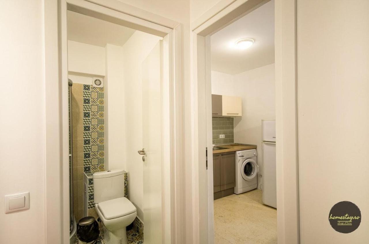 Homestay Отопени Екстериор снимка