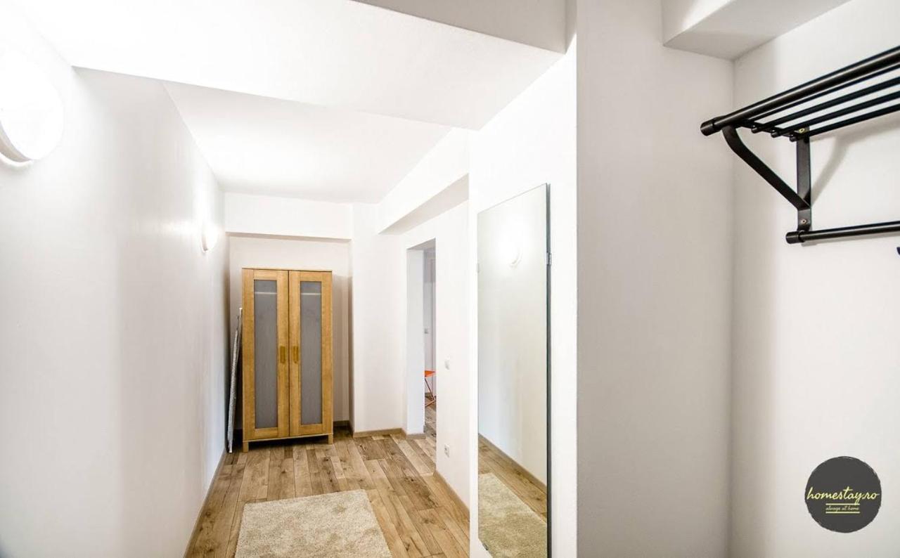 Homestay Отопени Екстериор снимка