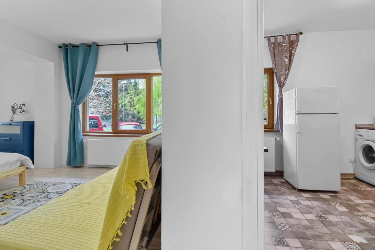 Homestay Отопени Екстериор снимка